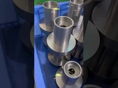 service de tournage de pièces de couleurs anodisées